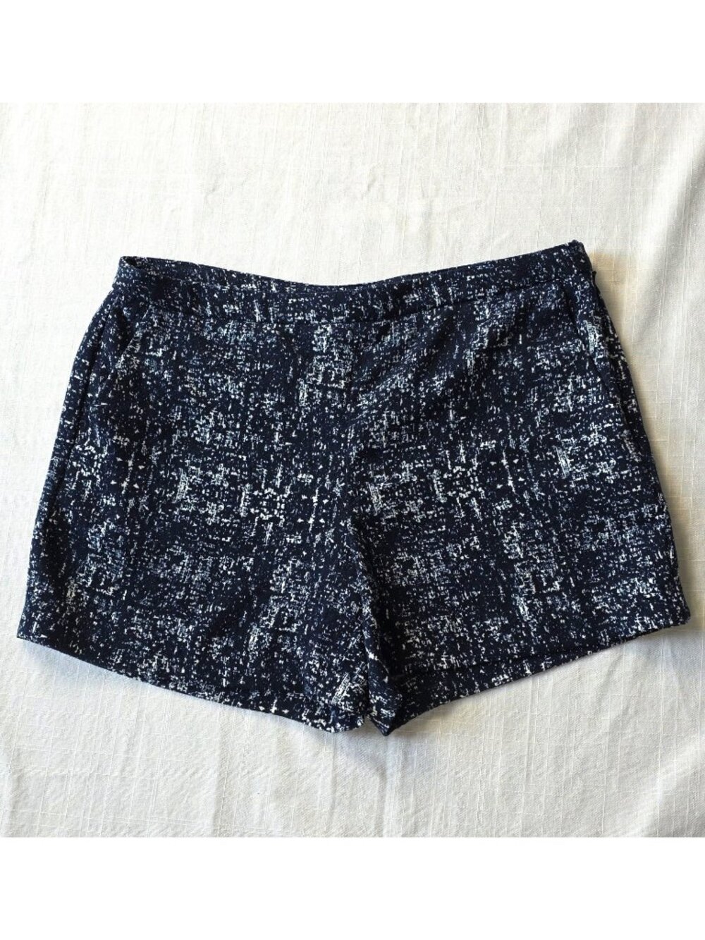 Kenar Navy White Abstract Print Tailored Dress Shorts Size 8